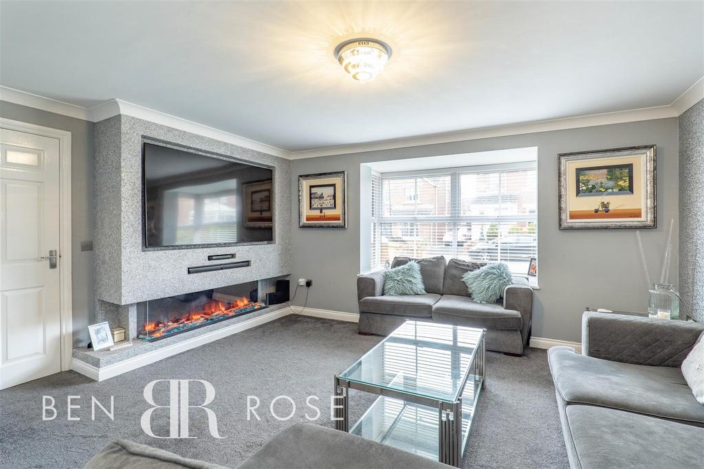 Redwood Drive, Chorley 4 bed detached house £309,995