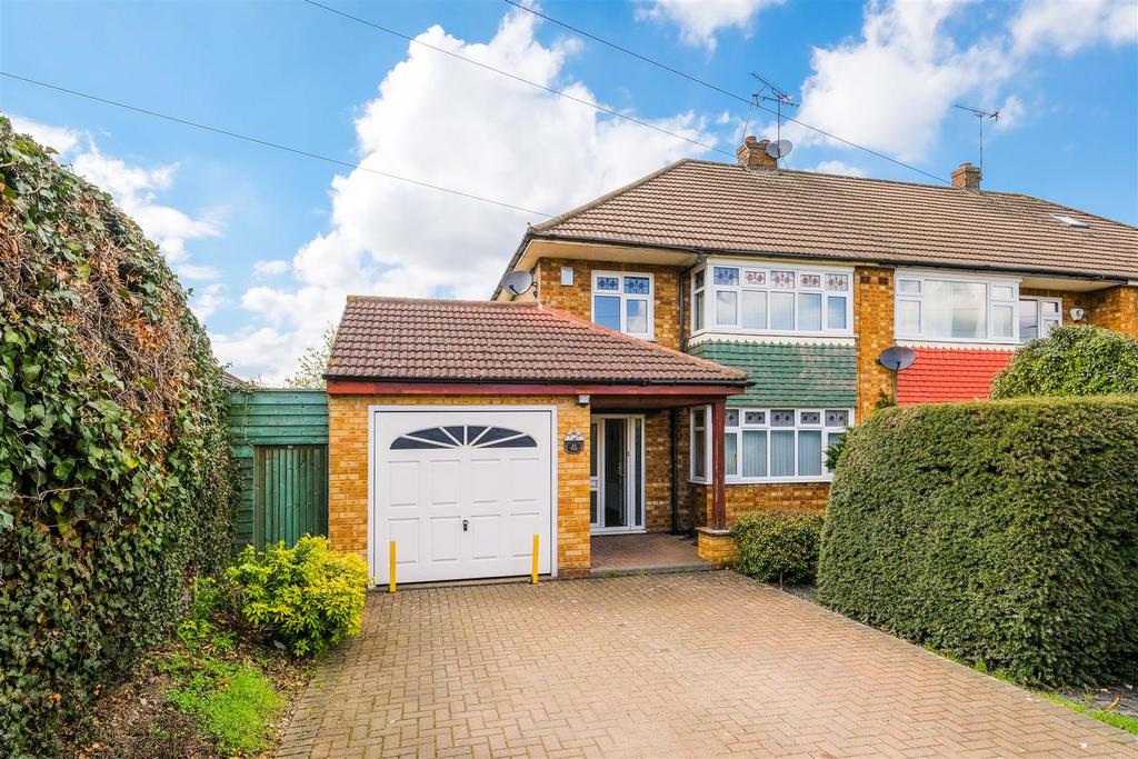 Sewardstone Road, Sewardstone 3 bed semidetached house for sale £550,000