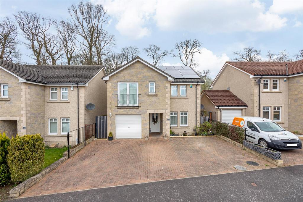 40 Clover Way, Blairhall, KY12 9JY 4 bed detached house £260,000
