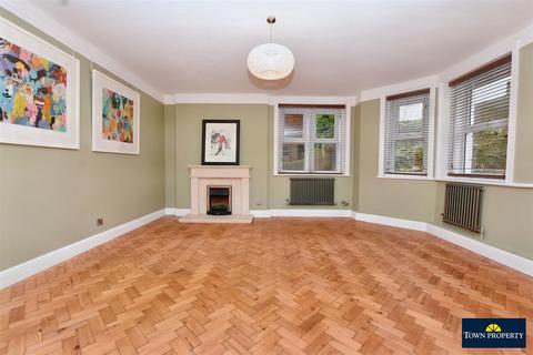 2 bedroom flat for sale, St. Johns Road, Eastbourne