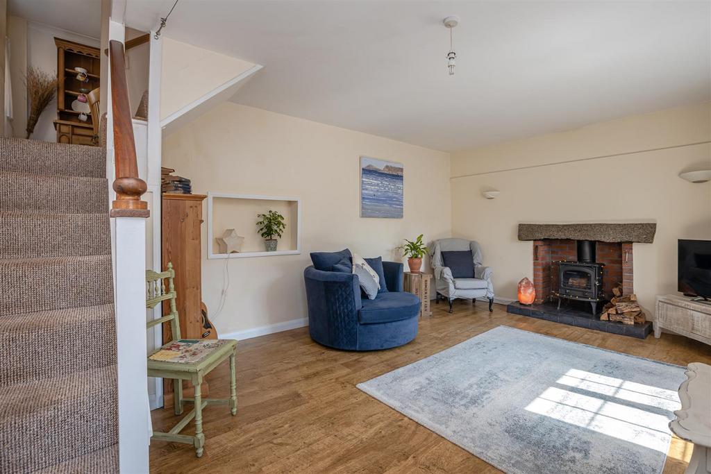A10 - Coombe Shute Cottage - 230421.jpg