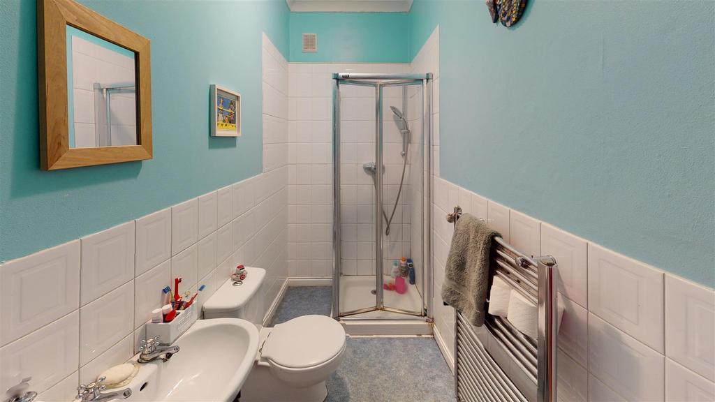 13 Millward Road Bathroom.jpg