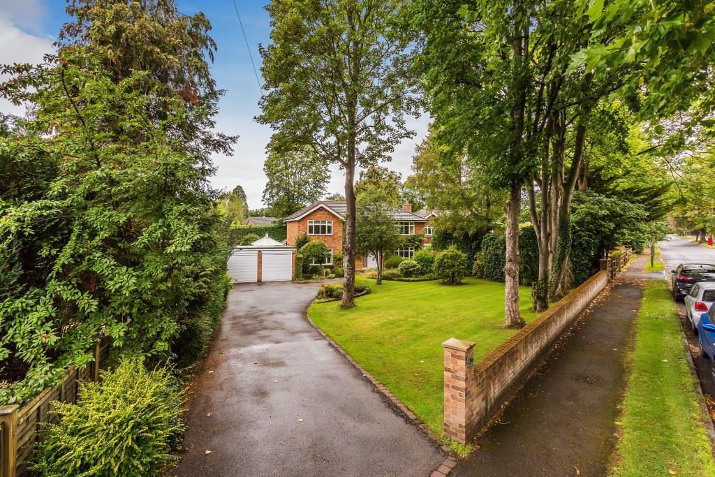 KESWICK ROAD, BOOKHAM, KT23 4 bed detached house £1,250,000