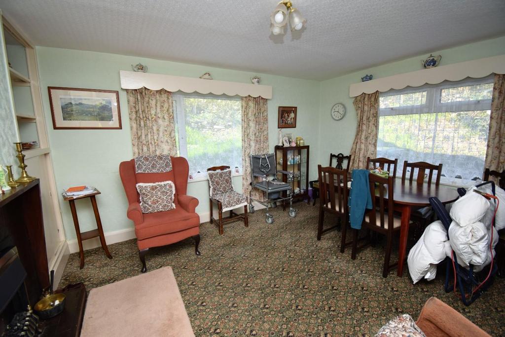 Dining Room.jpg