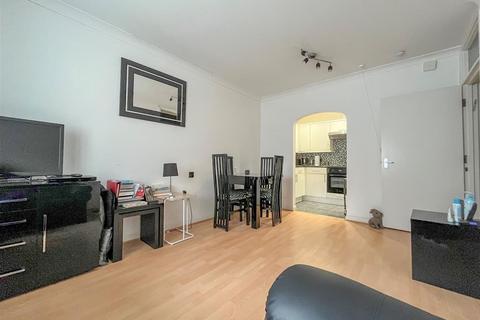 1 bedroom apartment for sale - High Street, Bushey