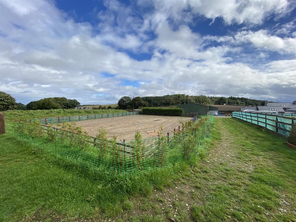 Gelli Farm Stable, Penyrallt, Holywell, Flintshire, CH8 9DD