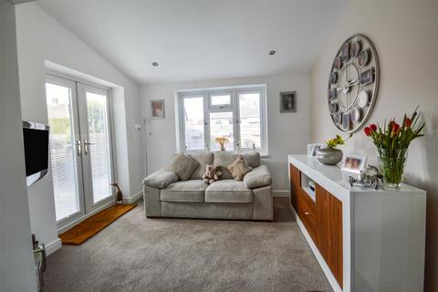 21 Dalesway, Kirk Ella, Hull, HU10 7NE