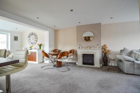 21 Dalesway, Kirk Ella, Hull, HU10 7NE