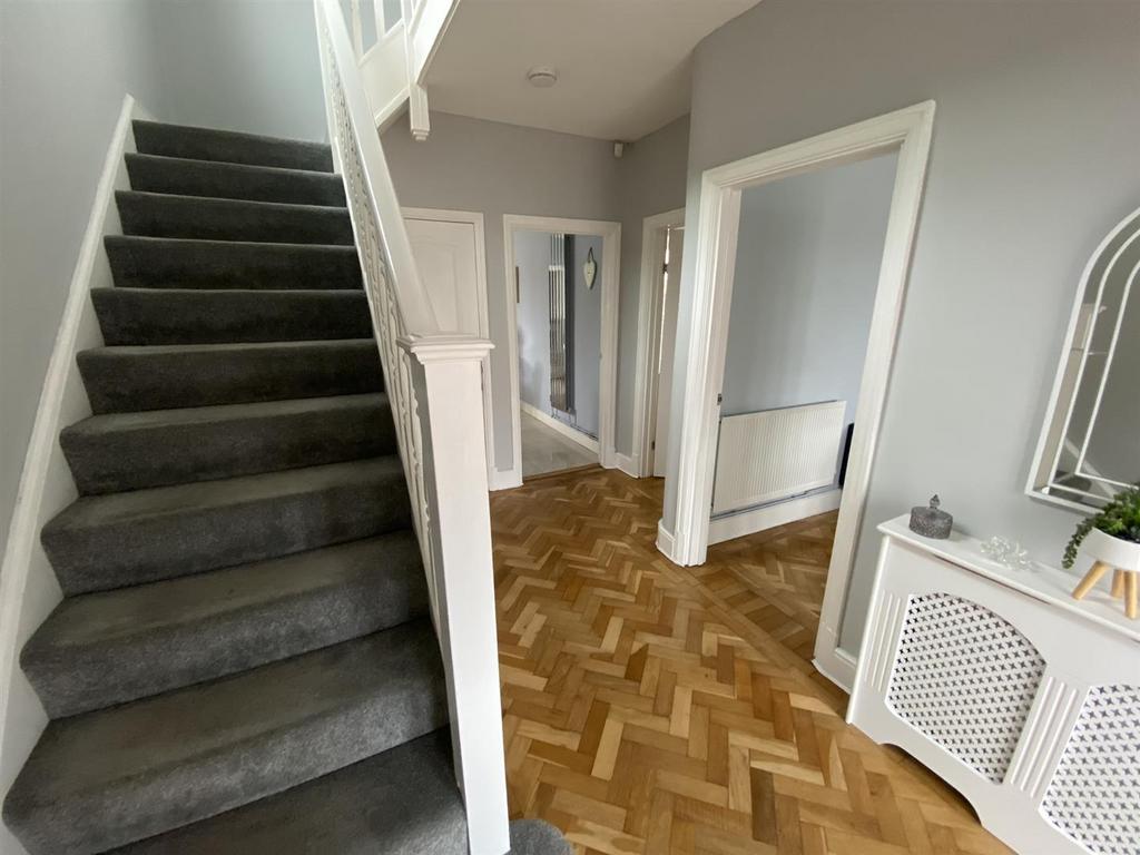 Heol Goffa, Llanelli 3 bed semidetached house for sale £275,000