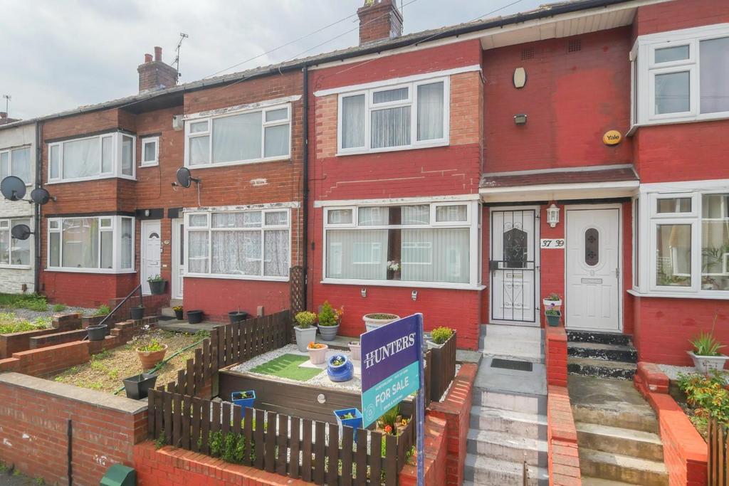 Model Road, Armley, LS12 2BN 2 bed terraced house £140,000