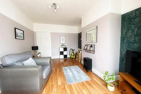2 bedroom apartment for sale - Laing Grove, Howdon