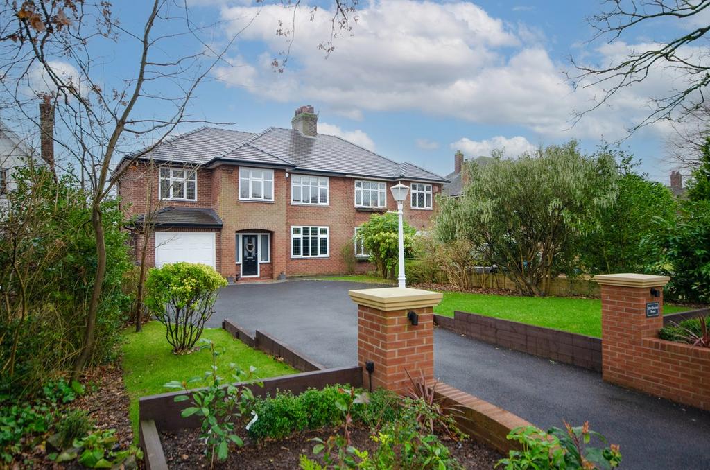 Chester Road, Hartford, Northwich, CW8 4 bed semidetached house for