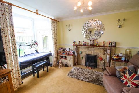 4 bedroom detached house for sale, Queens Road, Sutton-On-Sea, Mablethorpe