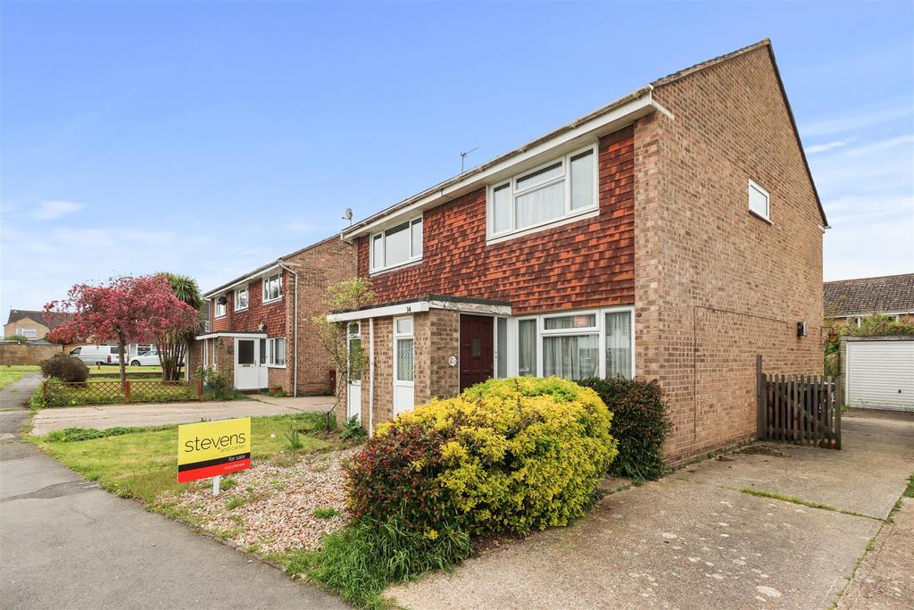 Anglesey Avenue, Hailsham 2 bed semidetached house £275,000