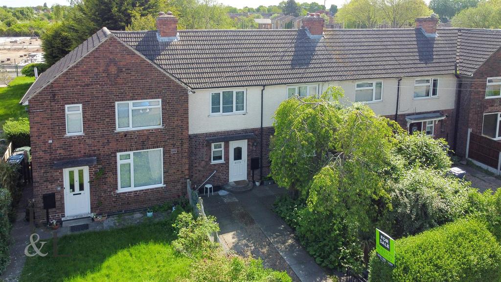 Abbey Road, West Bridgford, Nottingham 2 bed terraced house £275,000