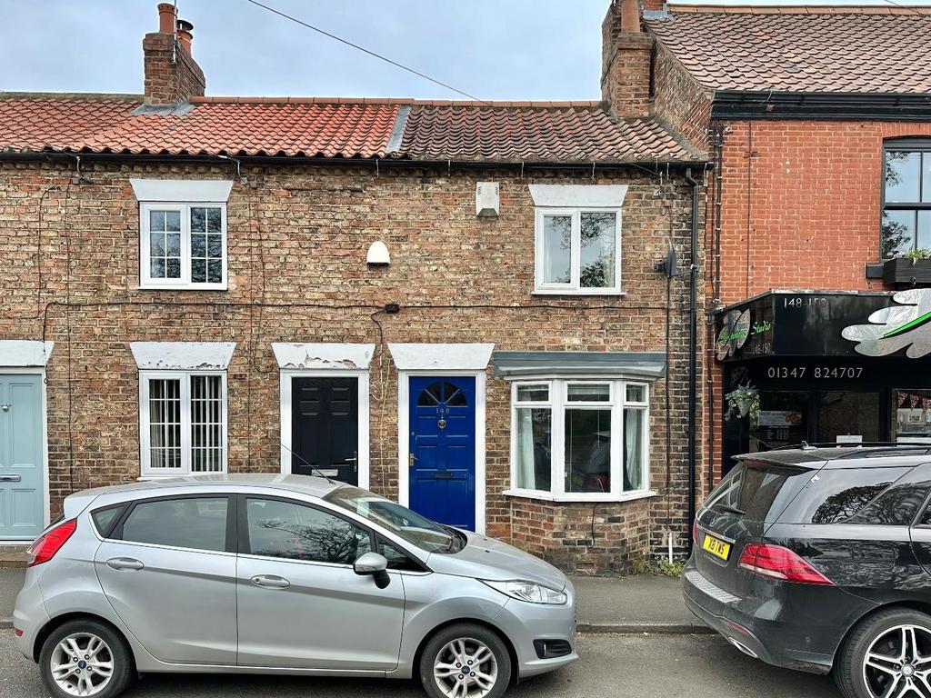Long Street, Easingwold, York, YO61 3JA 2 bed terraced house £650 pcm