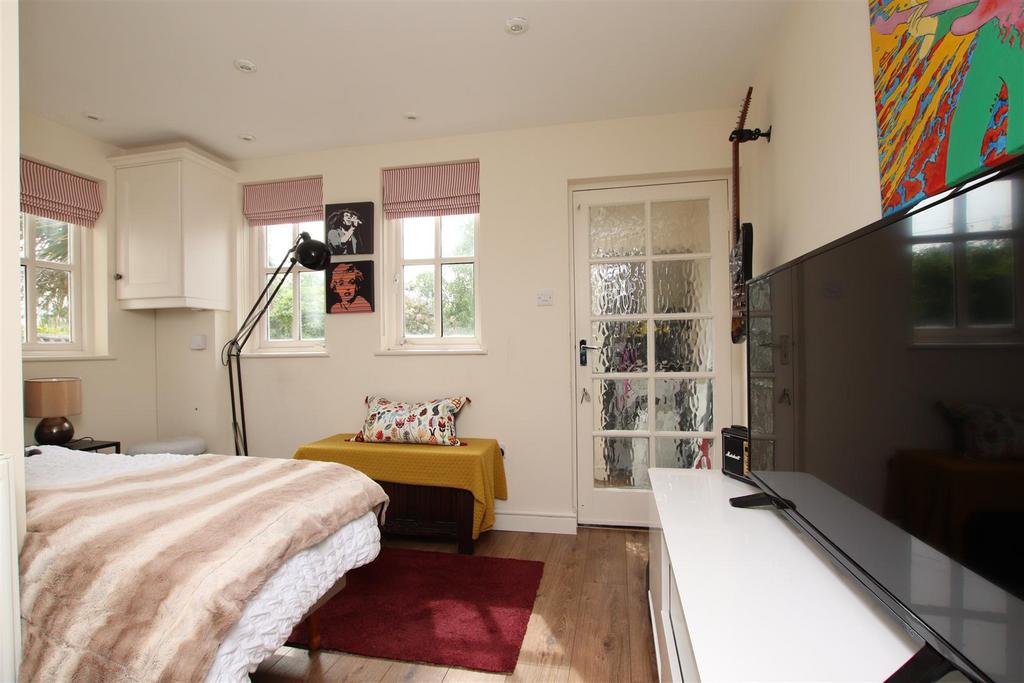 Bedroom 3.JPG