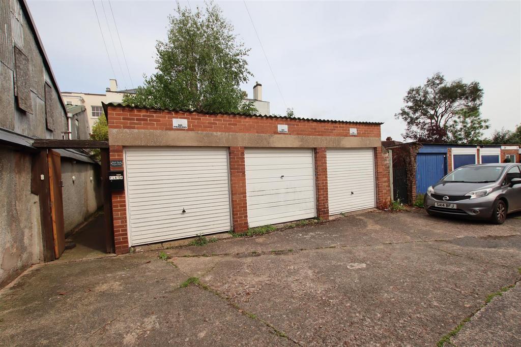 Garage.JPG