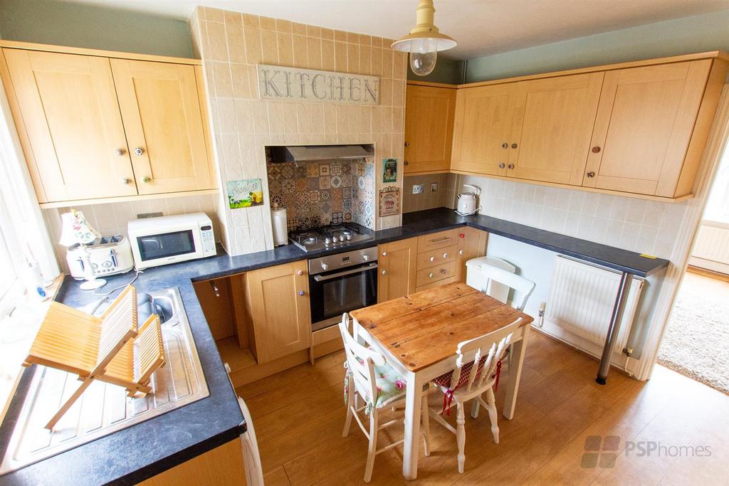Kitchen 3.jpg