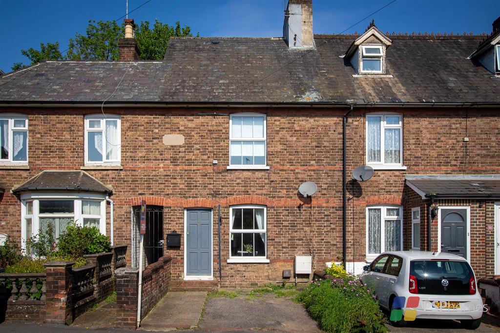 Junction Road, Burgess Hill 2 bed terraced house for sale £325,000