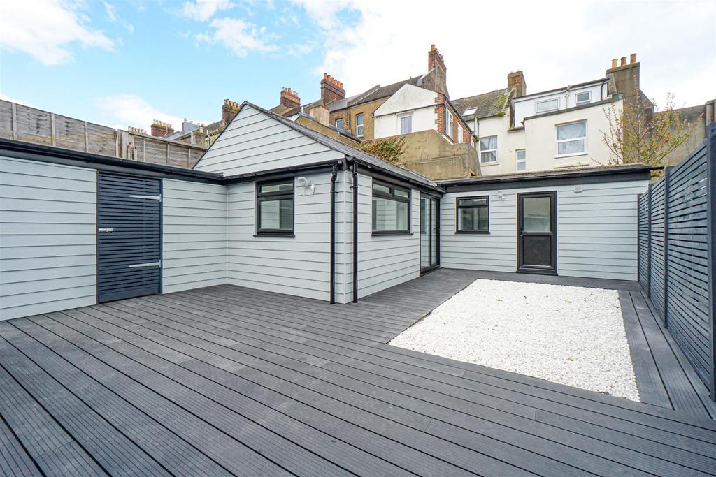 Bohemia Road, St. LeonardsOnSea 1 bed bungalow for sale £215,000