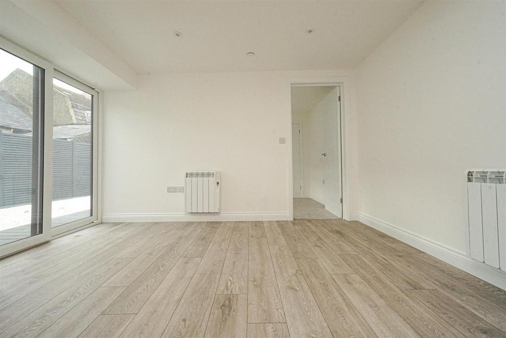 Bohemia Road, St. LeonardsOnSea 1 bed bungalow for sale £215,000