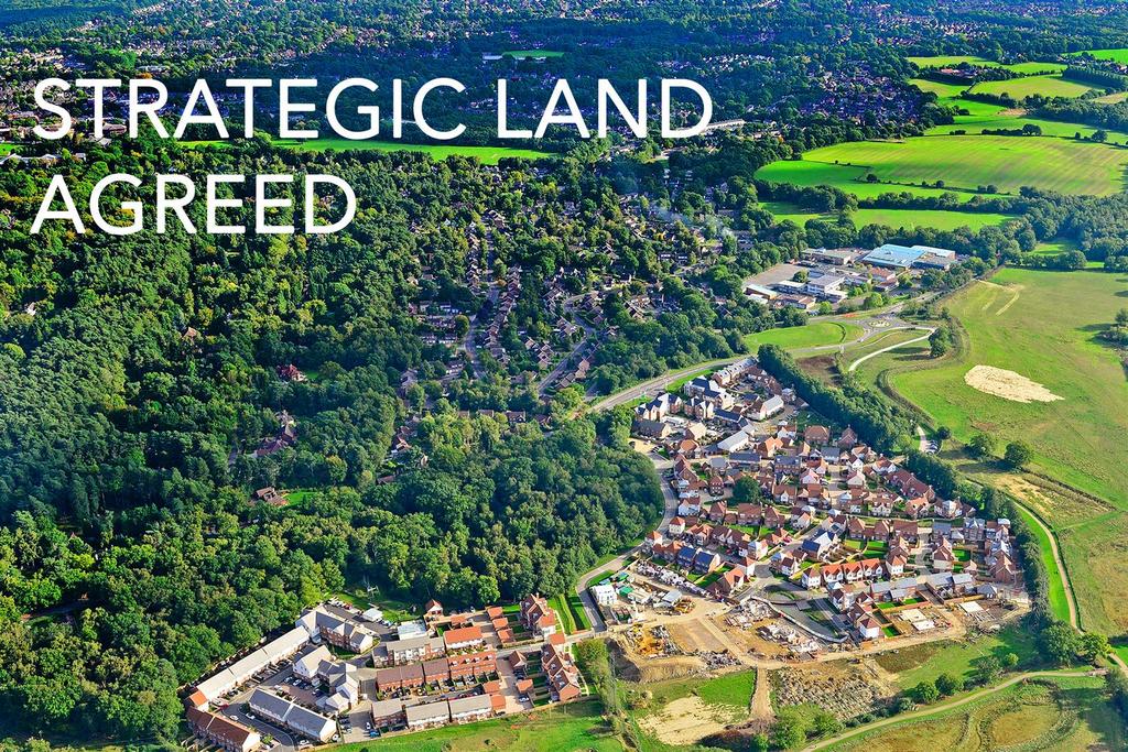 East Common, Gerrards Cross Plot £2,000,000