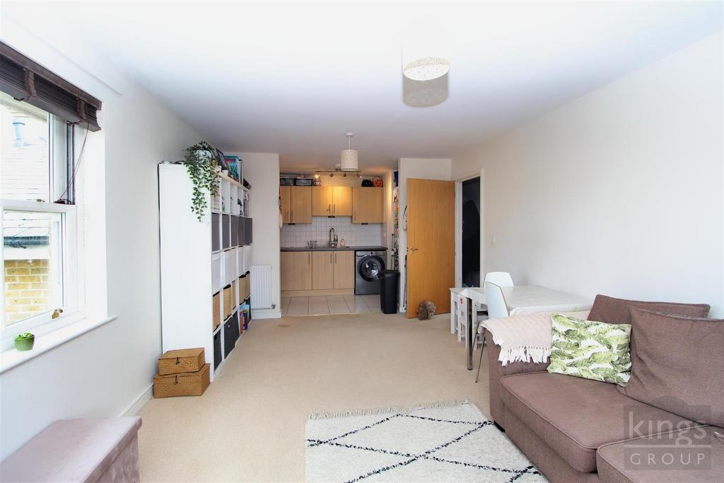 North Road, Florence Court, Hertford 2 bed flat £305,000