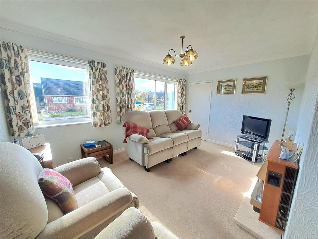 Towcester Way, Mexborough 2 bed detached bungalow £195,000