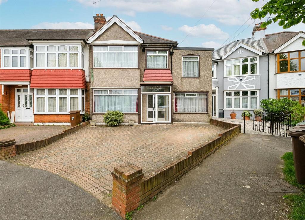 Woodside Gardens, London 4 bed end of terrace house for sale £700,000