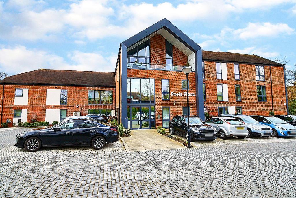 Poets Place, Loughton, IG10 1 bed apartment for sale £380,000