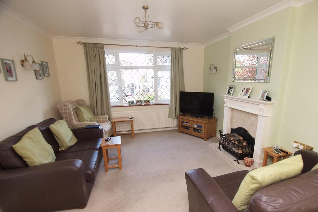 The Crescent, West Wickham, BR4 4 bed semidetached house for sale £