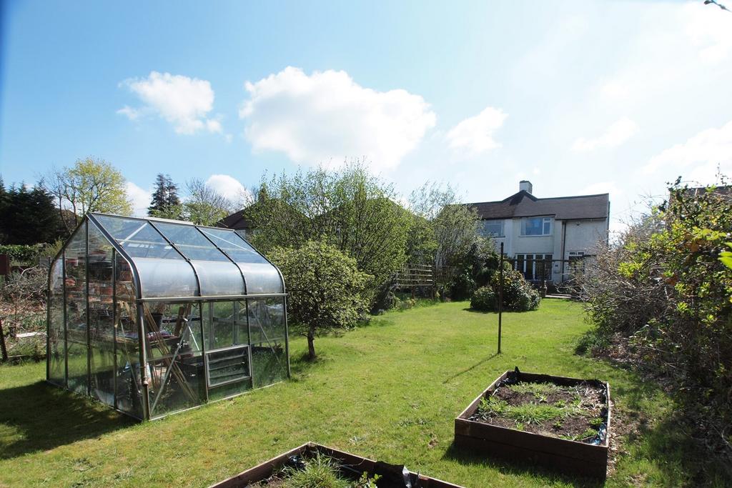 Hawes Lane, West Wickham, BR4 3 bed semidetached house for sale £675,000