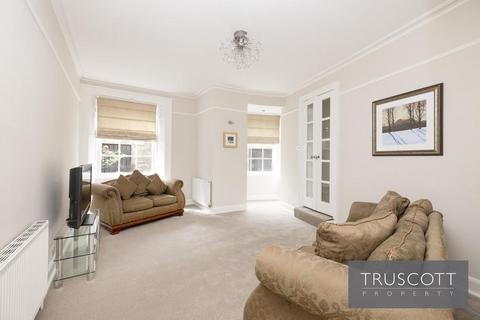 12b Leopold Place, EH7 5LB