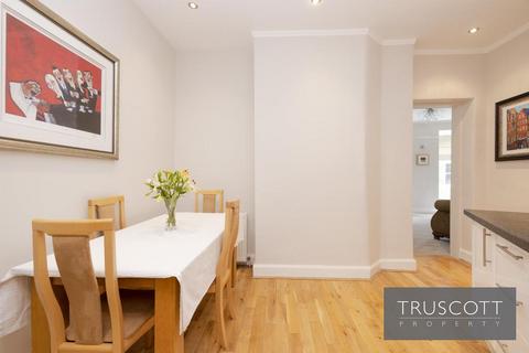 12b Leopold Place, EH7 5LB