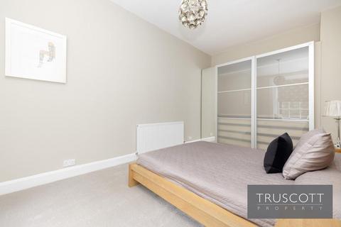12b Leopold Place, EH7 5LB