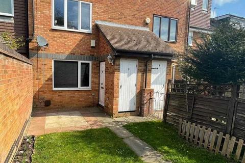 1 bedroom maisonette to rent, Campion Close, Denham Village