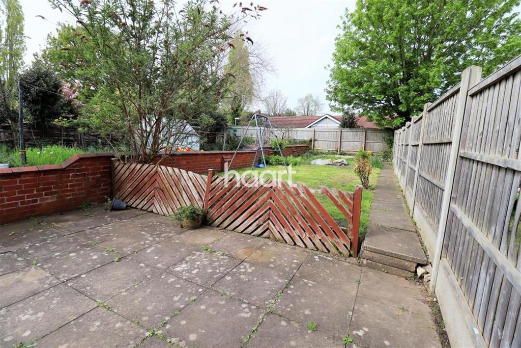 Earls Road, Nuneaton 3 bed semidetached house £915 pcm (£211 pw)