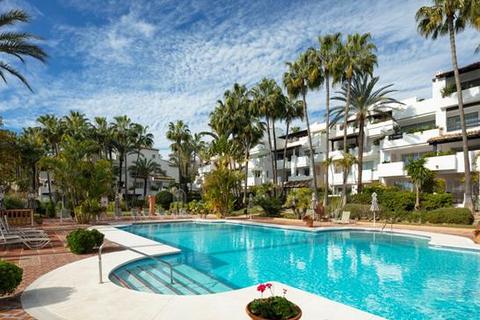 3 bedroom apartment, Marina de Puente Romano, Marbella, Malaga