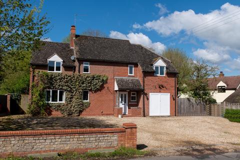 4 bedroom village house for sale, Welford Road, Barton, Warwickshire, B50