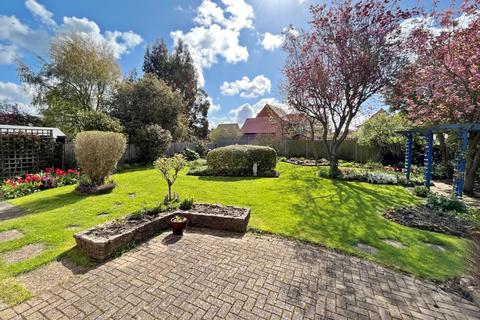2 bedroom detached bungalow for sale - Greenfield Road, Flitton