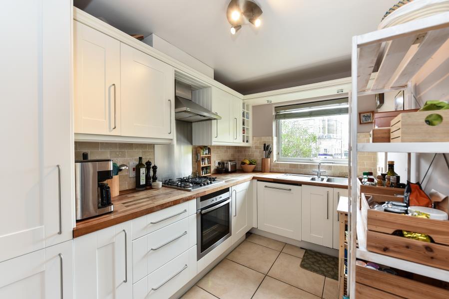 Lockview Court Narrow Street Limehouse 3 bed apartment for sale £800,000
