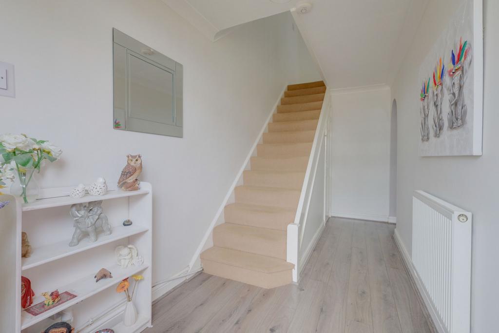 Shepeshall, Basildon, SS15 3 bed terraced house £350,000