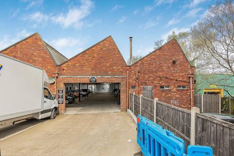 Industrial unit to rent, Land To The Rear Of Oxgate House, Oxgate Lane, London, NW2 6FA