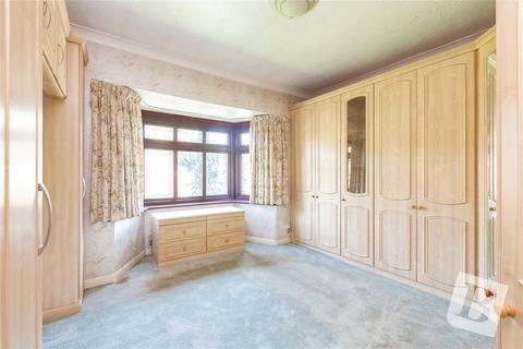 2 Tudor Gardens, Upminster, RM14 3DE