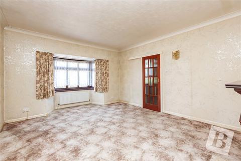 2 Tudor Gardens, Upminster, RM14 3DE