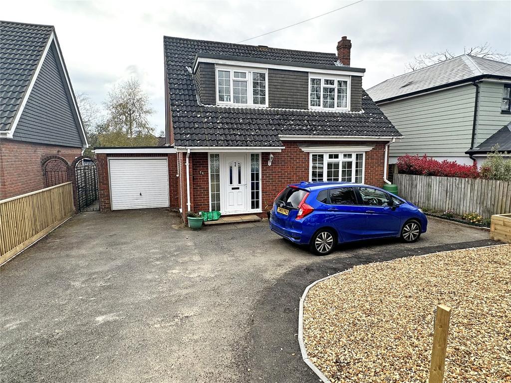 Everton Road, Hordle, Lymington, Hampshire, SO41 3 bed detached house