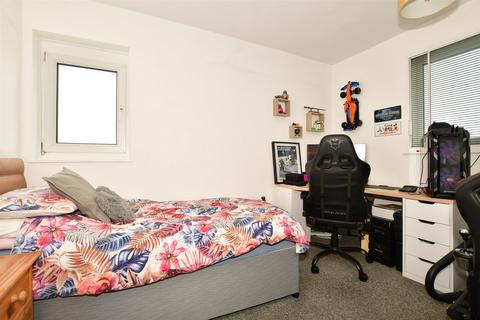 2 bedroom flat for sale - The Gateway, Dover, Kent
