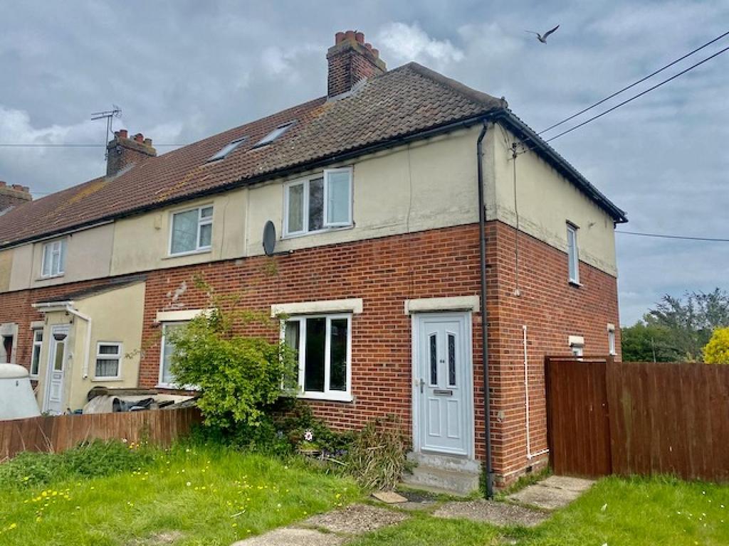 GORING ROAD, COLCHESTER (FREEHOLD) 2 bed end of terrace house £250,000