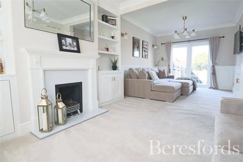 65 Carlton Road, Gidea Park, Romford, RM2 5AT